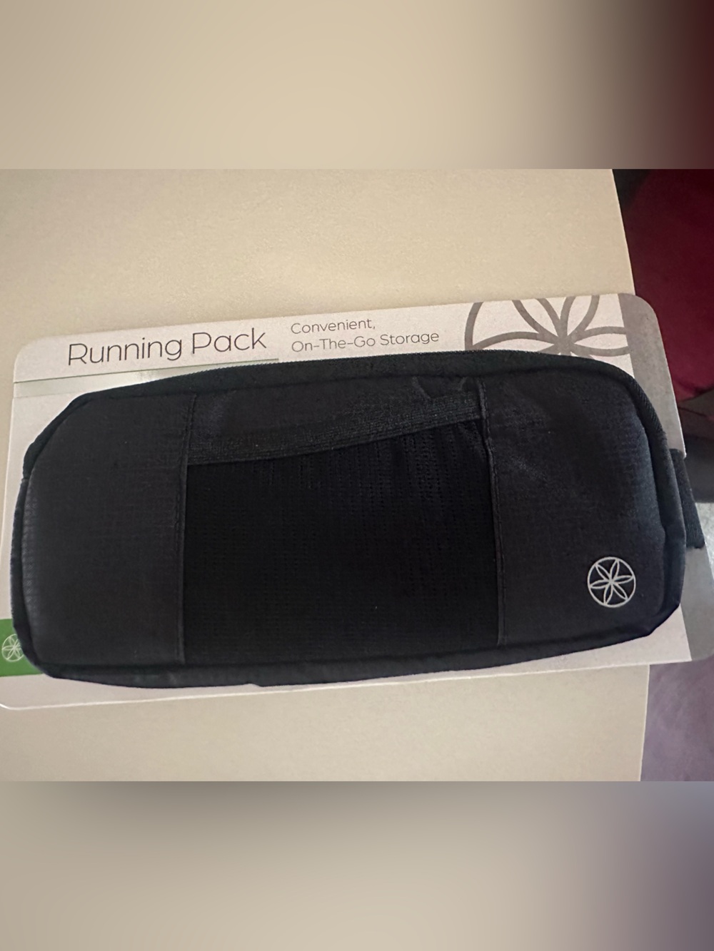 GAIAM Black Adjustable Running Pack